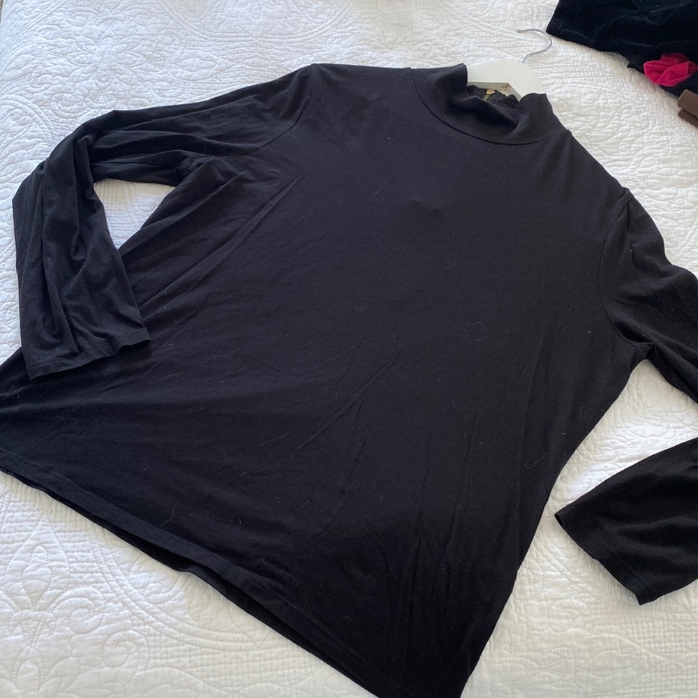 Black knit shirt